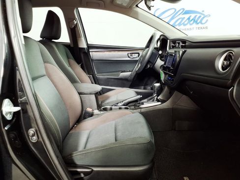 Used 2017 Toyota Corolla LE FWD image 13