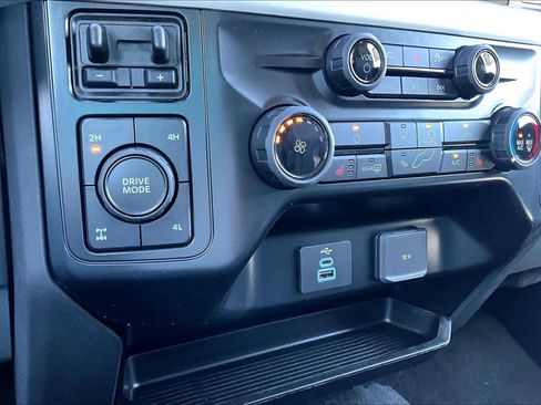 New 2026 Ford F250 XLT w/ XLT Premium Package AWD/4WD image 17