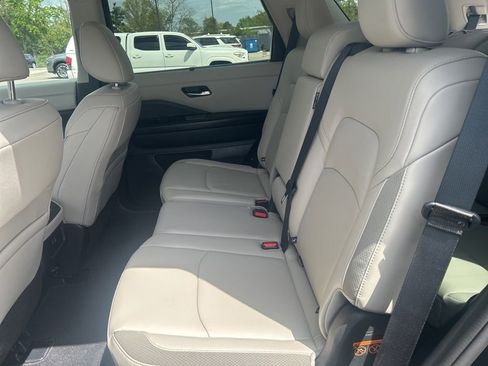 Certified 2025 Nissan Pathfinder SL FWD image 20