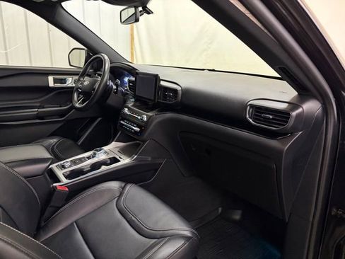 Used 2020 Ford Explorer ST w/ ST Street Pack AWD/4WD image 39
