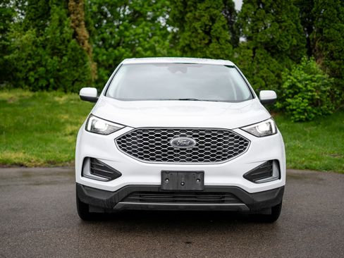 Used 2024 Ford Edge SEL image 2