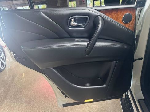 Used 2017 INFINITI QX80 2WD w/ Deluxe Technology Package image 26