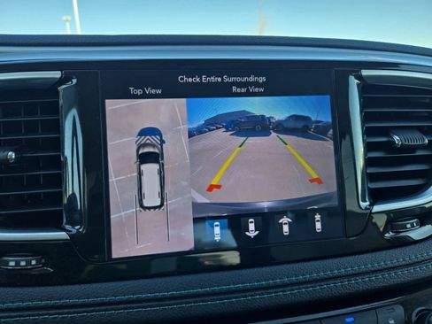 Used 2018 Chrysler Pacifica Limited w/ Advanced Safetytec Group image 28