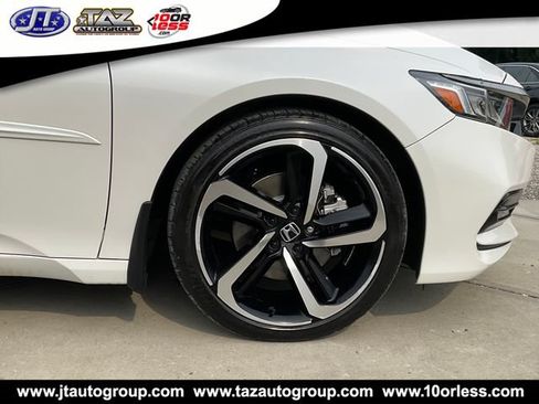 Used 2018 Honda Accord Sport image 9