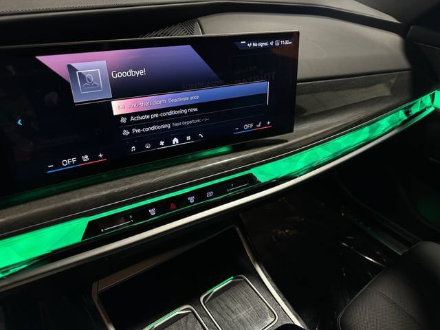 Used 2023 BMW 740i w/ Parking Assistance Package RWD image 58