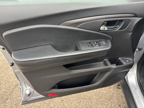 Used 2022 Honda Pilot Sport image 6