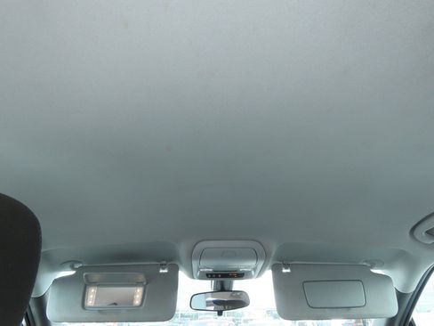 Used 2019 Chevrolet Blazer LT FWD image 20