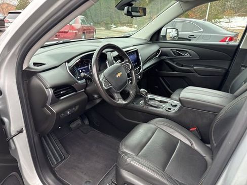 Used 2021 Chevrolet Traverse Premier AWD/4WD image 21