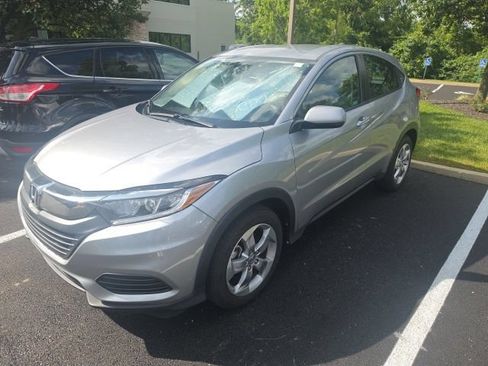 Used 2020 Honda HR-V LX image 2