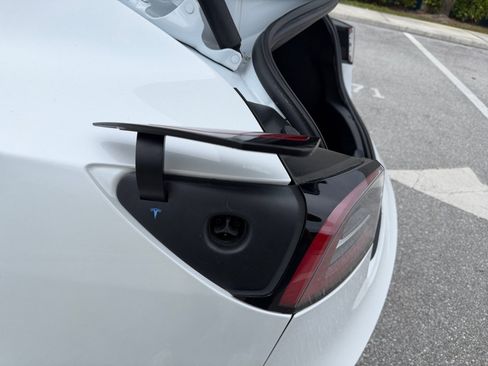 Used 2022 Tesla Model 3 Long Range image 33