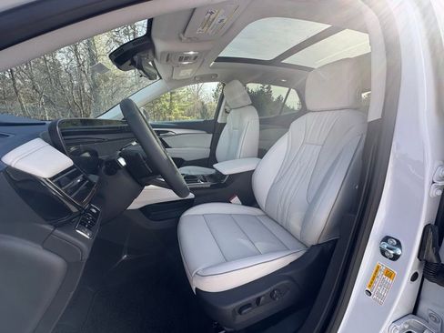 New 2026 Buick Envision Avenir image 5