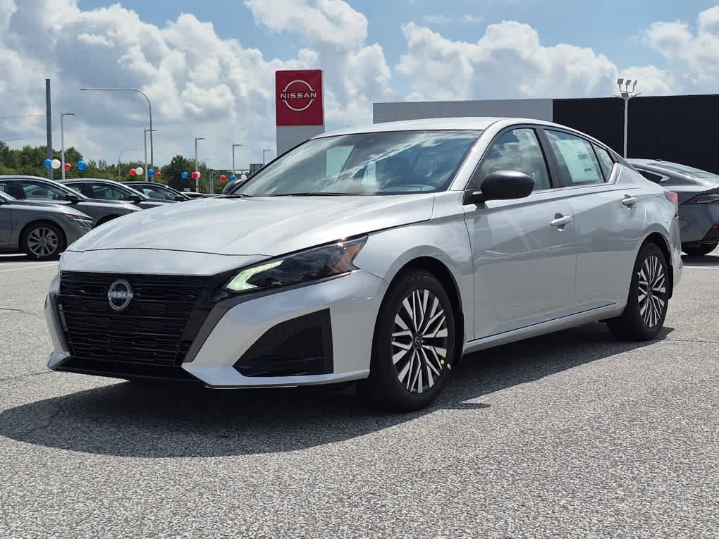 New 2026 Nissan Altima 2.5 SV FWD image 1