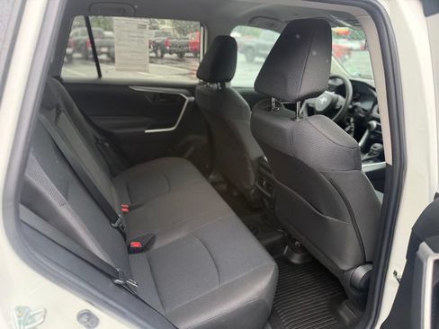 Used 2023 Toyota RAV4 LE AWD/4WD image 19