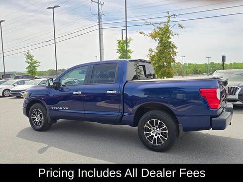 Used 2020 Nissan Titan SV w/ SV Convenience Package AWD/4WD image 5