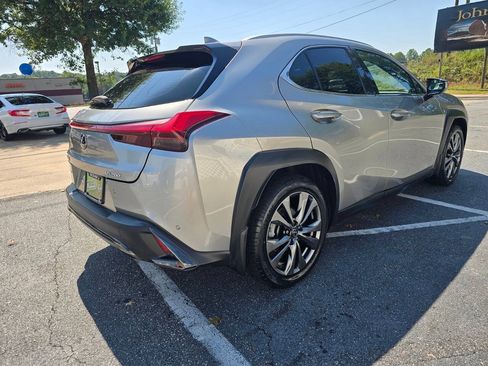 Used 2019 Lexus UX 200 F Sport FWD image 6