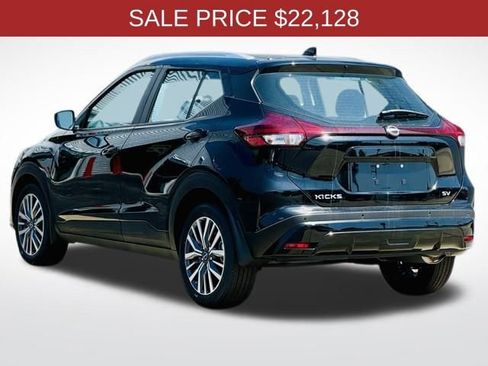 New 2024 Nissan Kicks SV image 7