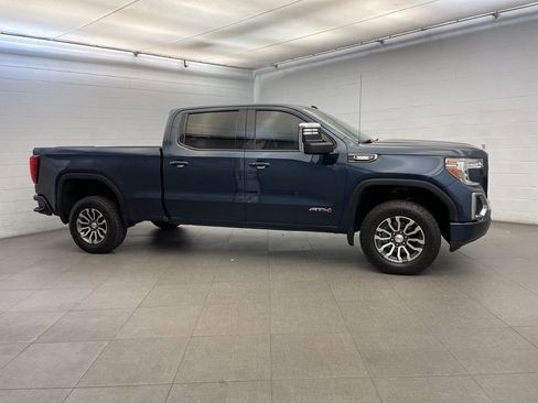 Used 2020 GMC Sierra 1500 AT4 w/ AT4 Premium Package image 5