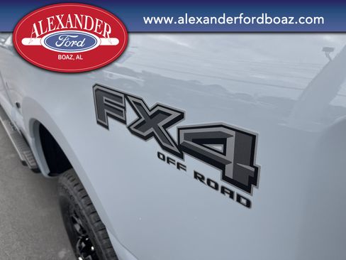 New 2026 Ford F350 Lariat w/ Black Appearance Package image 8