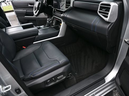 Used 2022 Toyota Tundra Platinum RWD image 21