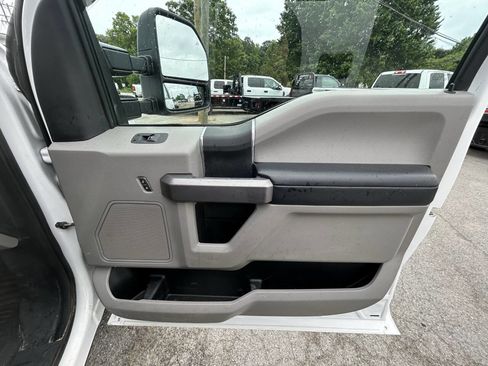 Used 2019 Ford F250 XLT w/ FX4 Off-Road Package AWD/4WD image 23