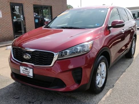 Used 2019 Kia Sorento FWD image 1