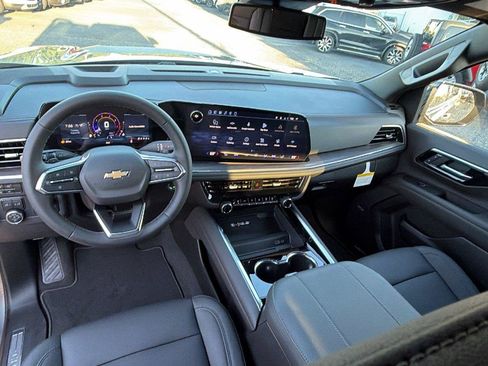 New 2026 Chevrolet Suburban LT w/ Comfort Package RWD image 20