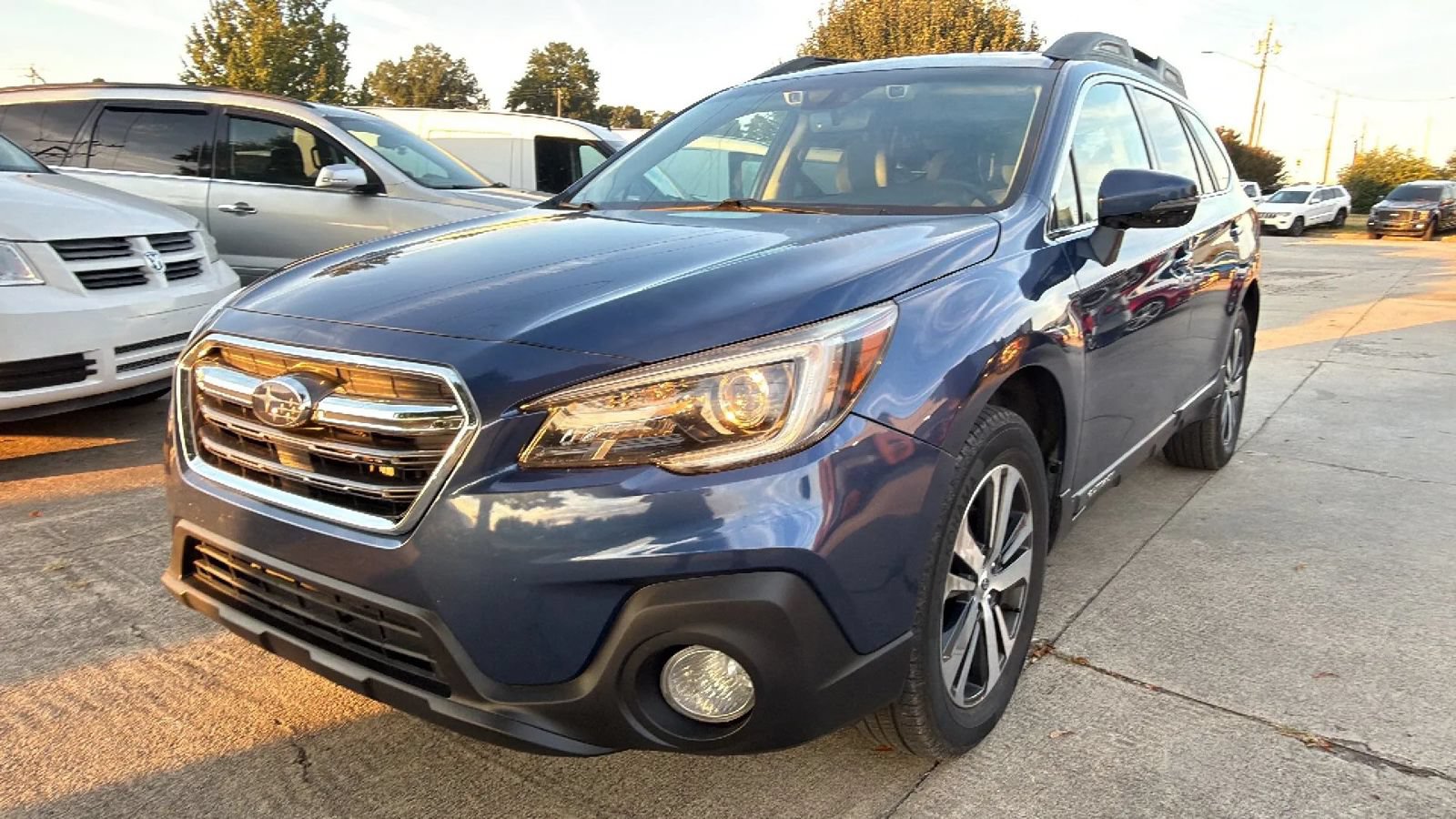 Used 2019 Subaru Outback 2.5i Limited AWD/4WD image 1