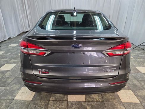 Used 2019 Ford Fusion Titanium FWD image 4