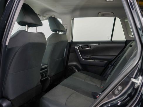 Used 2021 Toyota RAV4 XLE w/ Convenience Package AWD/4WD image 17