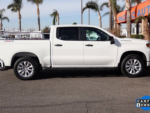 Used 2020 Chevrolet Silverado 1500 Custom w/ Trailering Package image 11