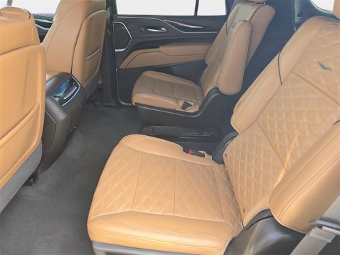 Used 2022 Cadillac Escalade Premium Luxury w/ Performance Package image 19