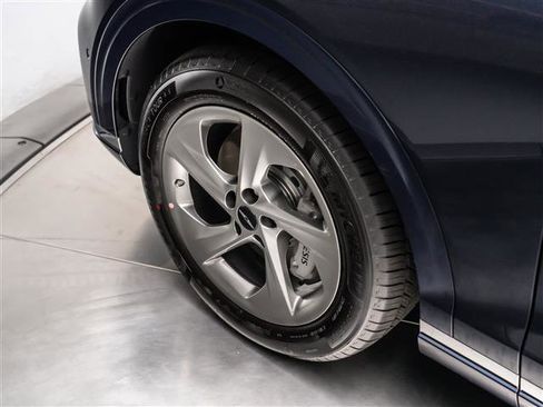 New 2026 Genesis GV70 2.5T Advanced AWD/4WD image 12