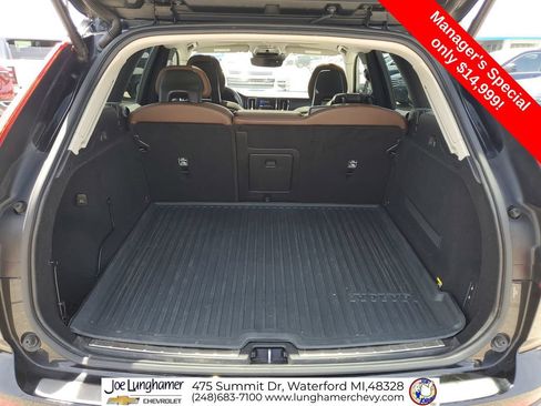 Used 2018 Volvo XC60 T5 Momentum w/ Convenience Package AWD/4WD image 25