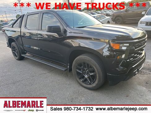 Used 2023 Chevrolet Silverado 1500 Custom w/ LPO, Dark Essentials Package RWD image 3