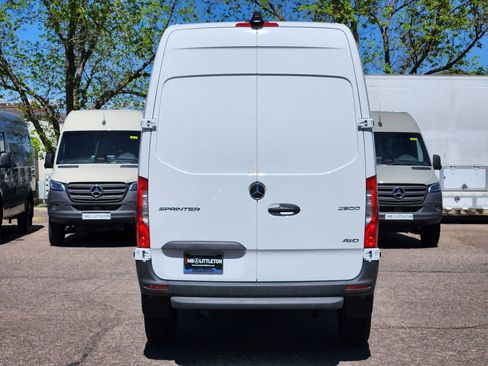 Used 2025 Mercedes-Benz Sprinter 2500 image 6