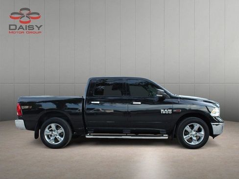 Used 2017 RAM 1500 Big Horn AWD/4WD image 4