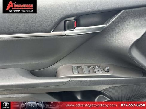 Used 2024 Toyota Camry SE w/ Cold Weather Package FWD image 21