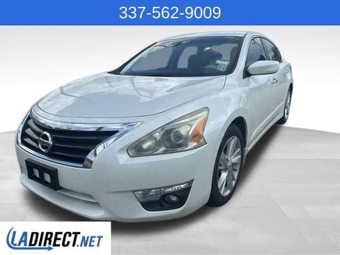 Used 2015 Nissan Altima 2.5 SV image 1