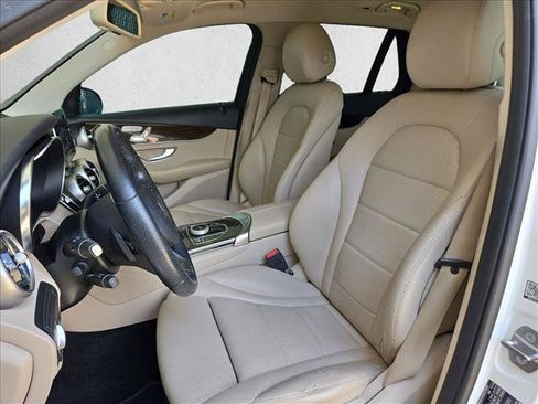 Used 2019 Mercedes-Benz GLC 300 image 14