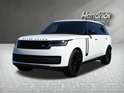 Used 2025 Land Rover Range Rover Long Wheelbase SE AWD/4WD image 5