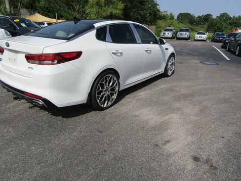 Used 2016 Kia Optima SX w/ Chrome Wheel Package FWD image 4