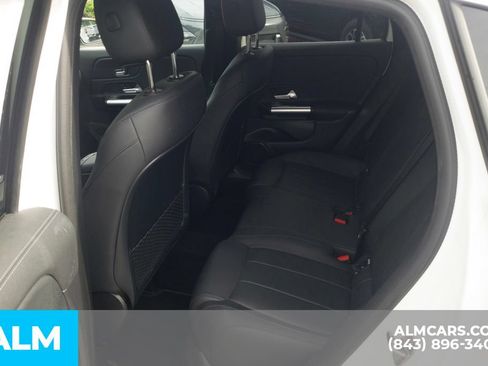 Used 2025 Mercedes-Benz GLA 250 image 18