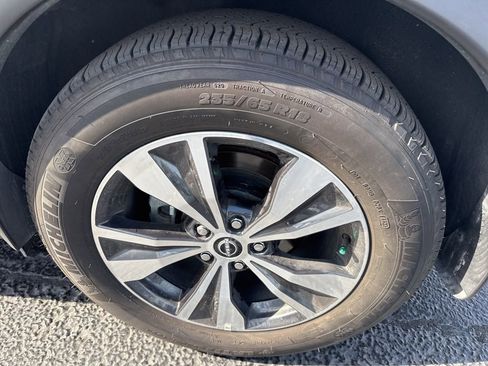 Certified 2024 Nissan Murano SV image 7