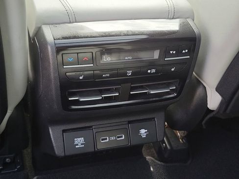 Used 2023 Acura MDX SH-AWD w/ Advance Package image 22