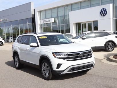 Used 2023 Volkswagen Atlas SE w/ Panoramic Sunroof Package