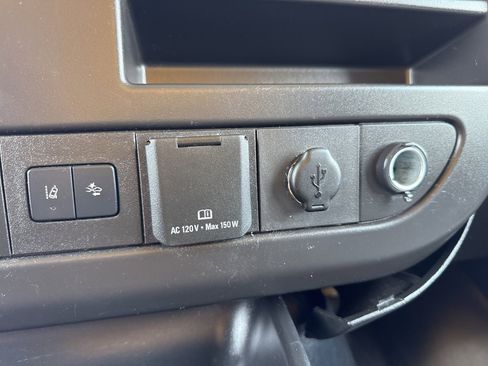 Used 2021 GMC Savana 3500 Extended w/ Power Convenience Package image 28