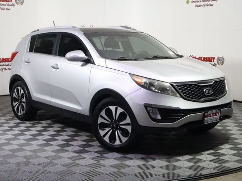 Used 2011 Kia Sportage SX w/ Premium Pkg w/Leather Seats AWD/4WD image 2