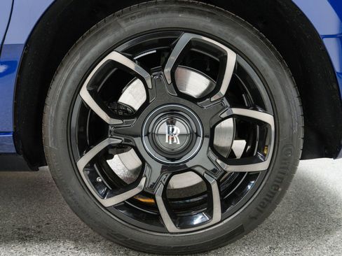 Used 2024 Rolls-Royce Cullinan Black Badge image 9