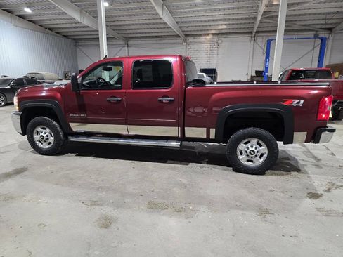 Used 2013 Chevrolet Silverado 2500 LT w/ Interior Plus Package image 7