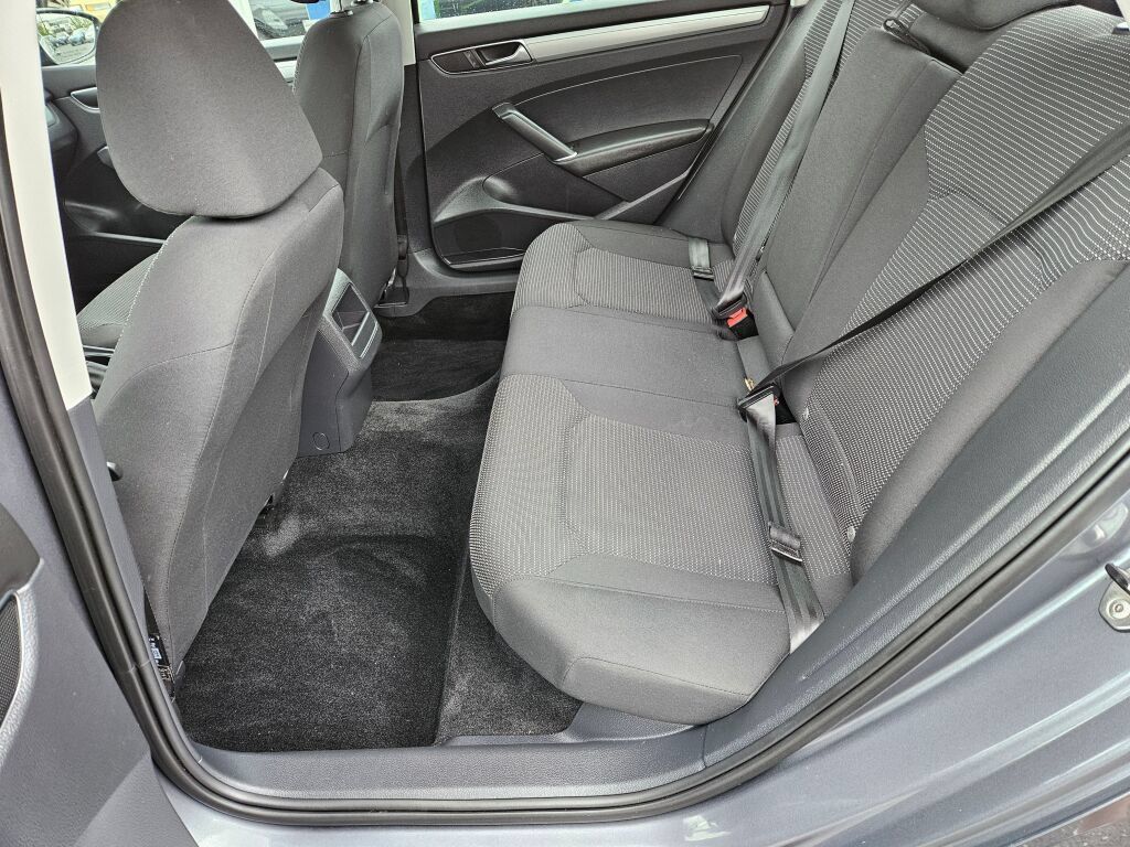 Used 2017 Volkswagen Passat 1.8T S FWD image 11